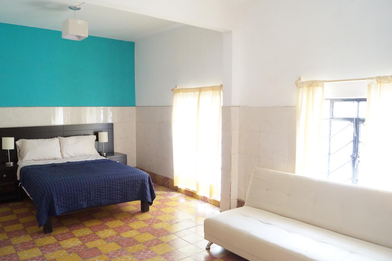 Casa De Los Soles B&B Hostal Tlaquepaque Esterno foto